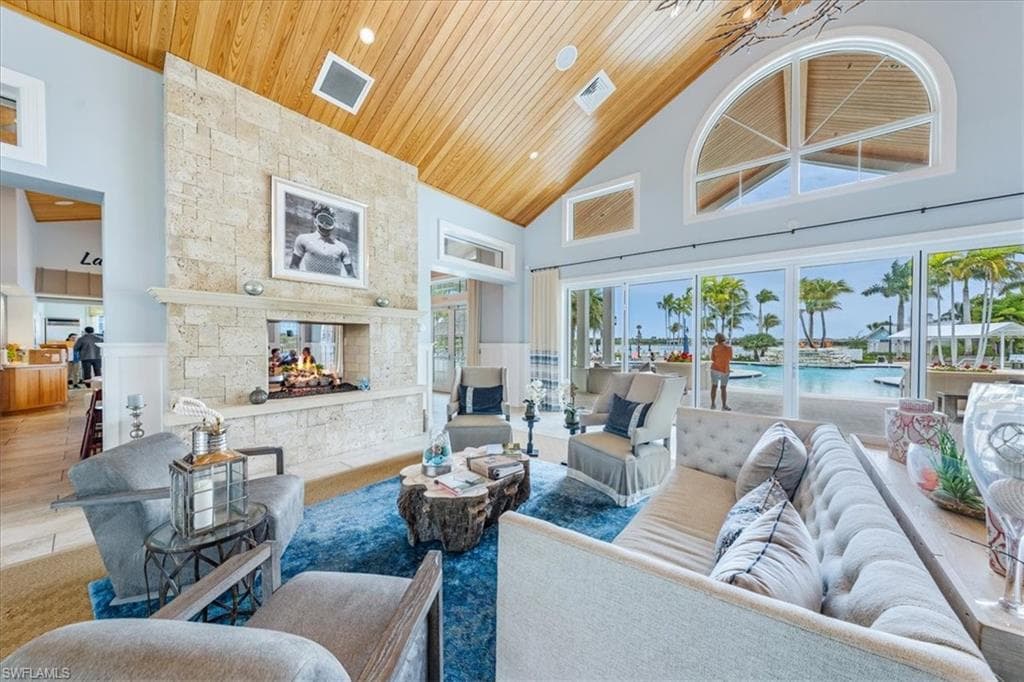 14552 Topsail Dr, Naples, FL 34114-43