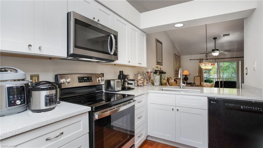 303 Quail Forest Blvd 224, Naples, FL 34105-3