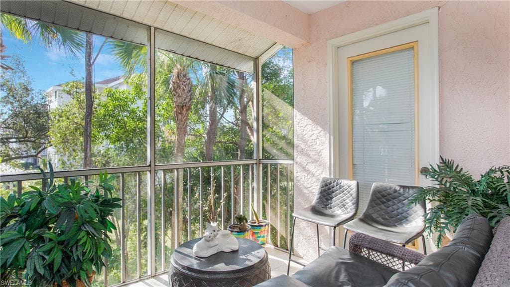 303 Quail Forest Blvd 224, Naples, FL 34105-4