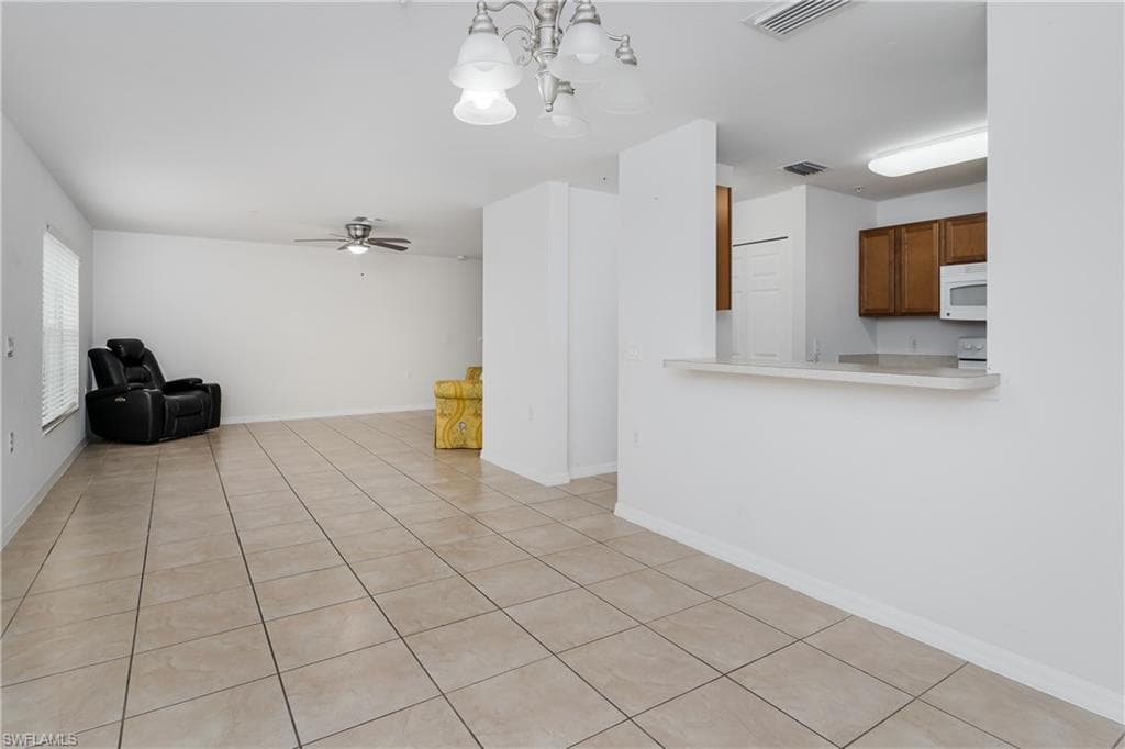 9101 Gervais 1702, Naples, Fl 34120-27