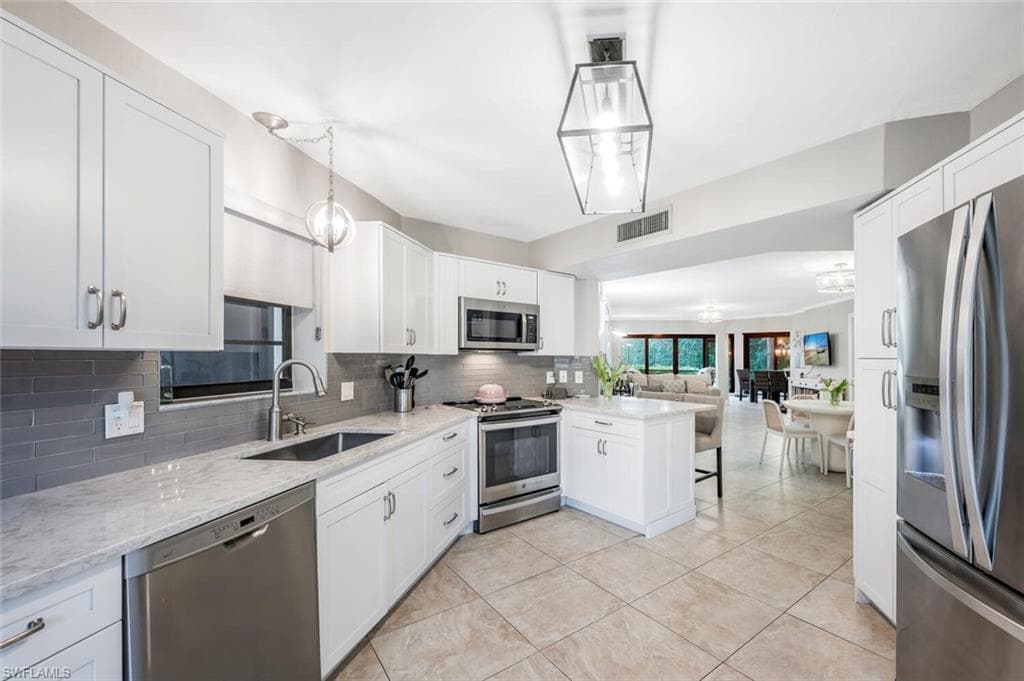 5880 Via Lugano 104, Naples, FL 34108-9