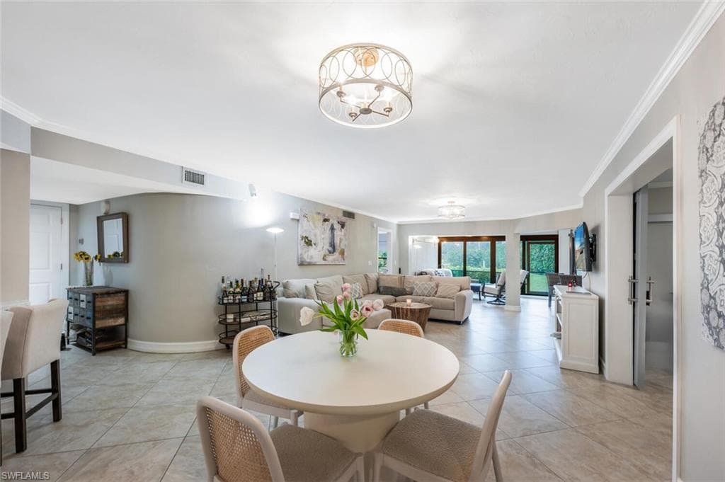 5880 Via Lugano 104, Naples, FL 34108-12