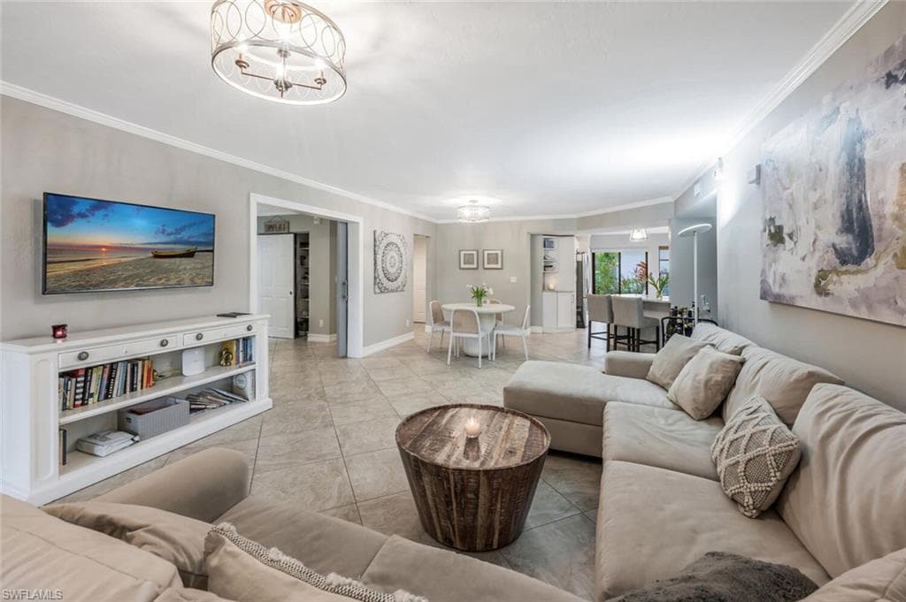 5880 Via Lugano 104, Naples, FL 34108-16