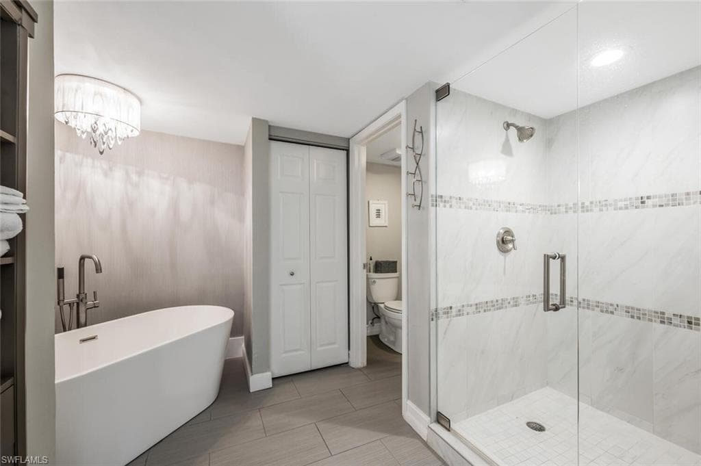 5880 Via Lugano 104, Naples, FL 34108-26