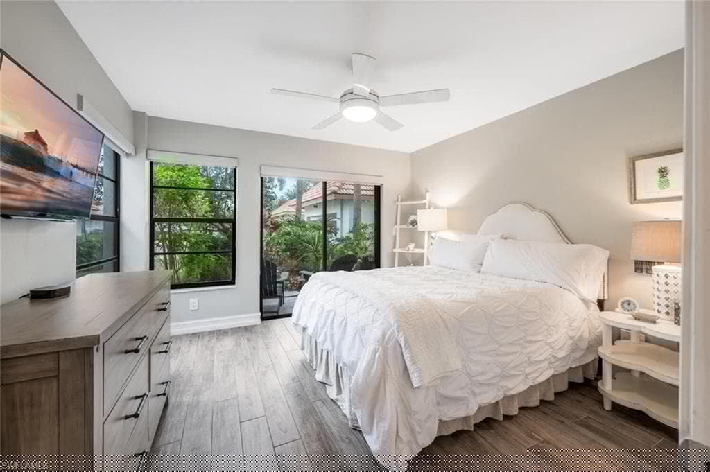 5880 Via Lugano 104, Naples, FL 34108-27