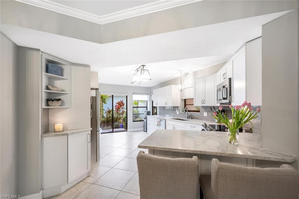 5880 Via Lugano 104, Naples, FL 34108-5