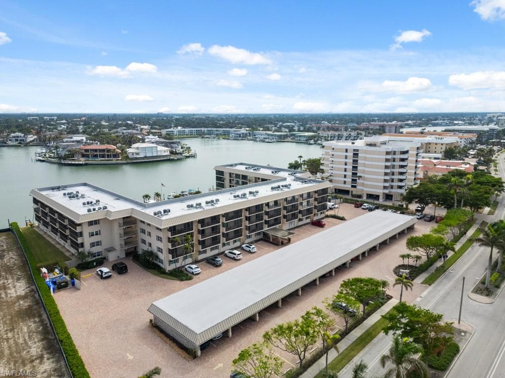 3200 Gulf Shore Blvd N 407, Naples, FL 34103-1