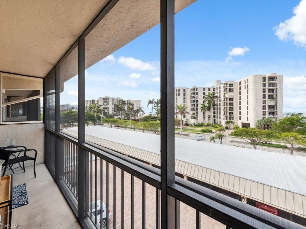 3200 Gulf Shore Blvd N 407, Naples, FL 34103-21