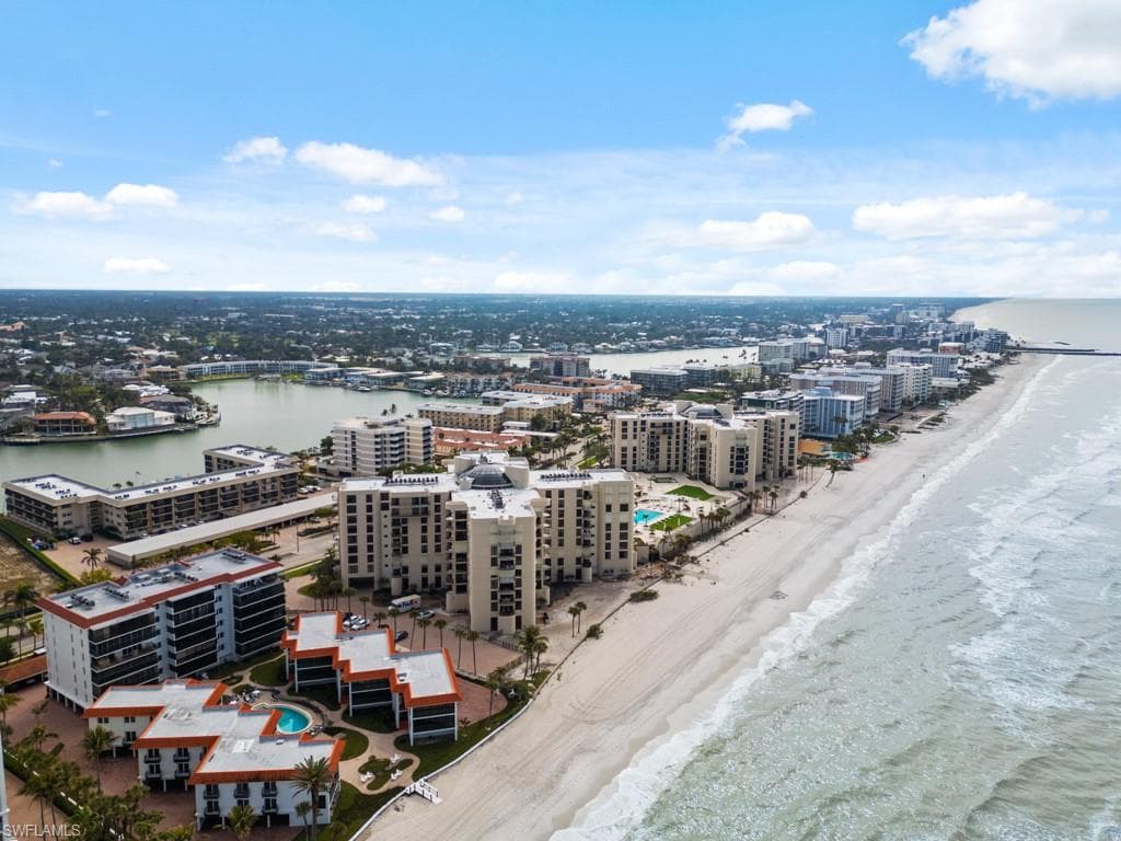3200 Gulf Shore Blvd N 407, Naples, FL 34103-27