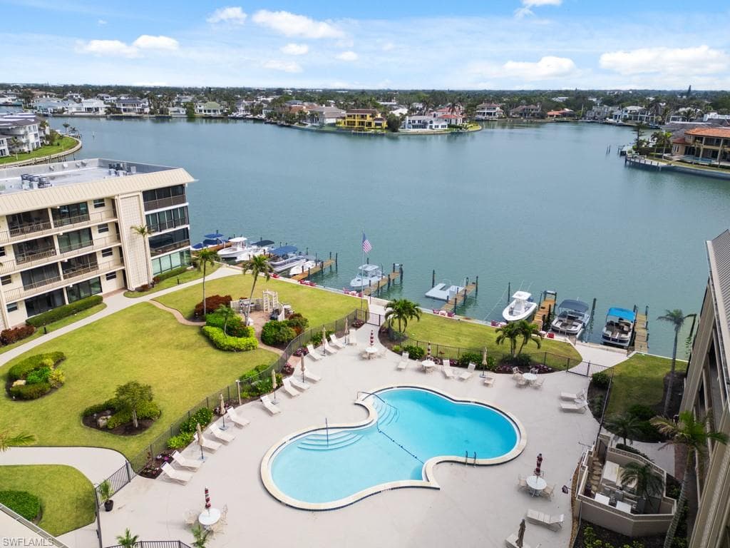3200 Gulf Shore Blvd N 407, Naples, FL 34103-29