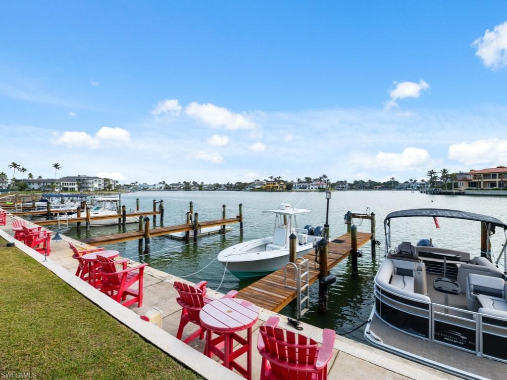 3200 Gulf Shore Blvd N 407, Naples, FL 34103-4