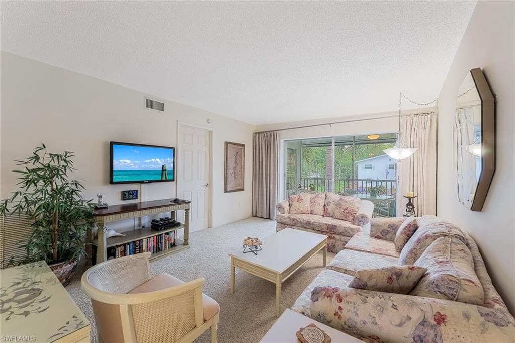 1686 Blue Point Ave B9, Naples, FL 34102-4