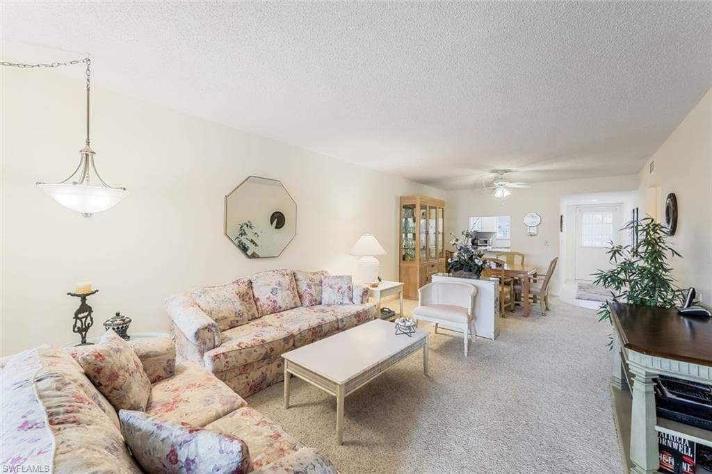 1686 Blue Point Ave B9, Naples, FL 34102-5