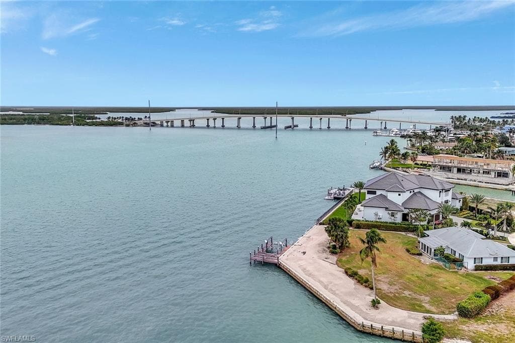980 Iris Ct, Marco Island, FL 34145-4