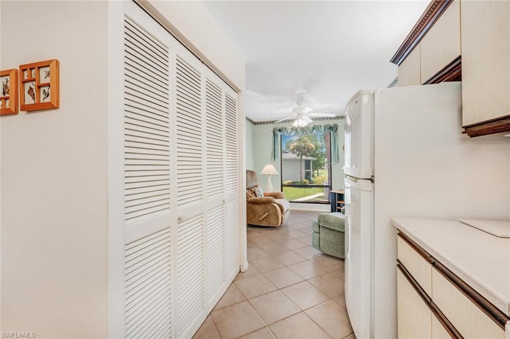 1207 Commonwealth Cir B201, Naples, FL 34116-16