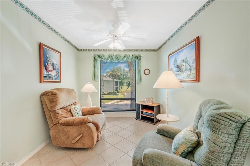 1207 Commonwealth Cir B201, Naples, FL 34116-17