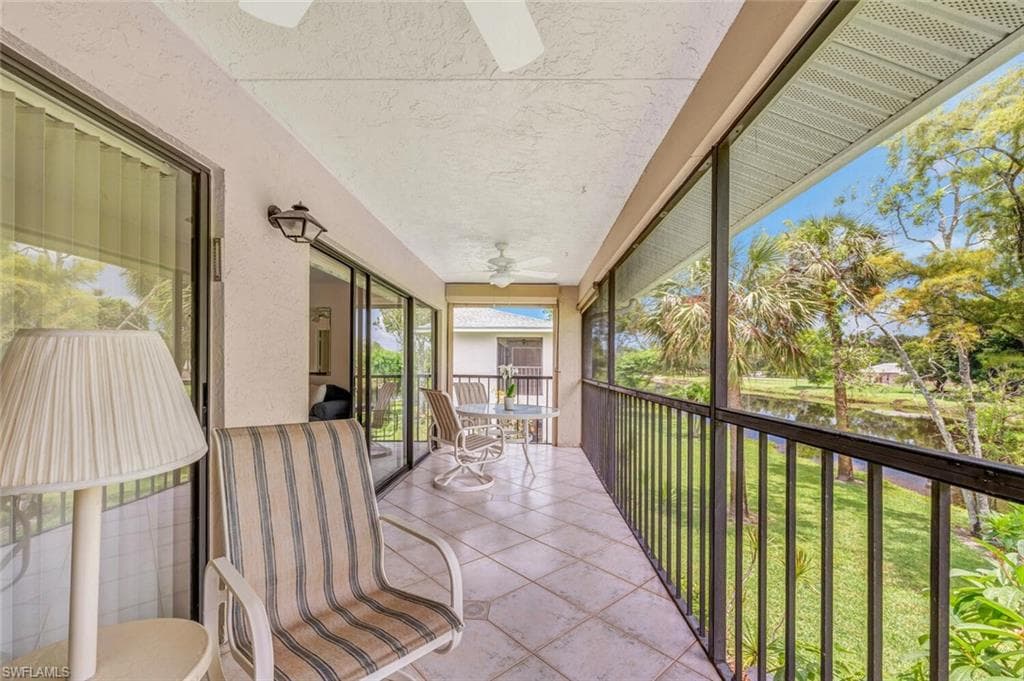1207 Commonwealth Cir B201, Naples, FL 34116-26