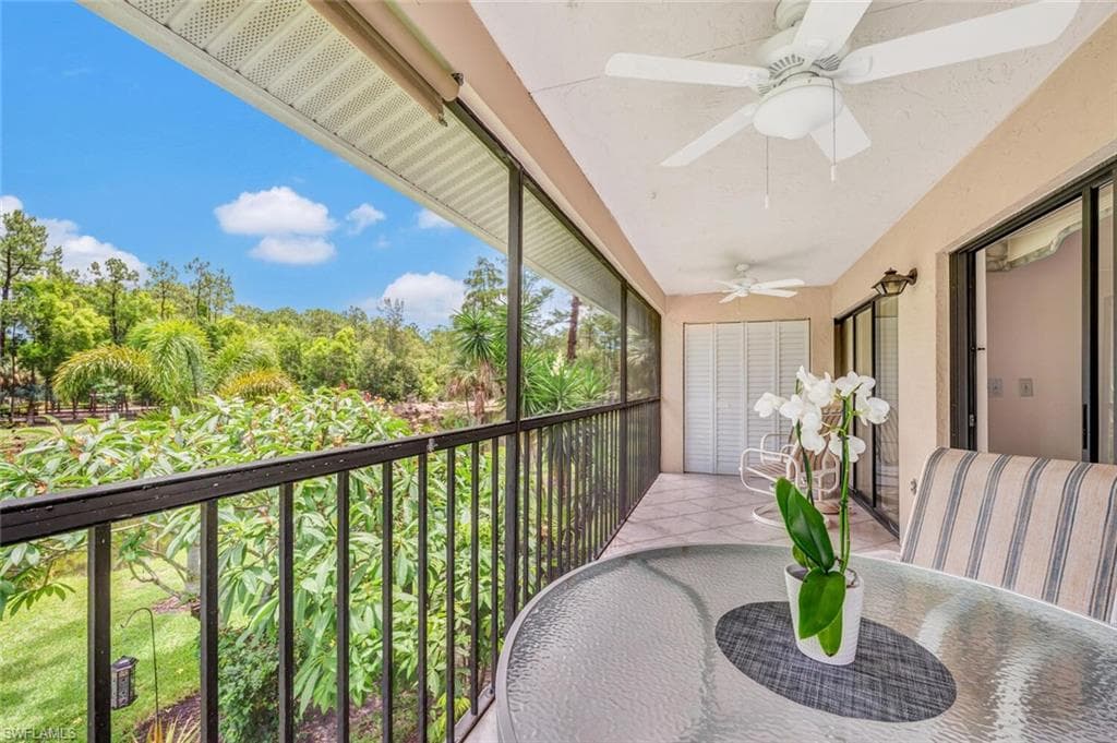 1207 Commonwealth Cir B201, Naples, FL 34116-27