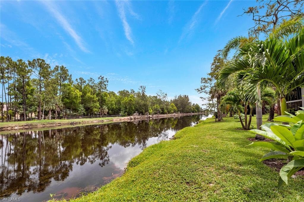 1207 Commonwealth Cir B201, Naples, FL 34116-30