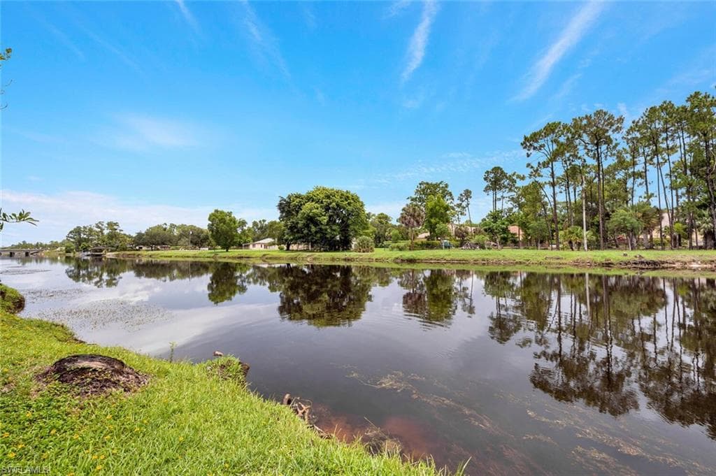 1207 Commonwealth Cir B201, Naples, FL 34116-31