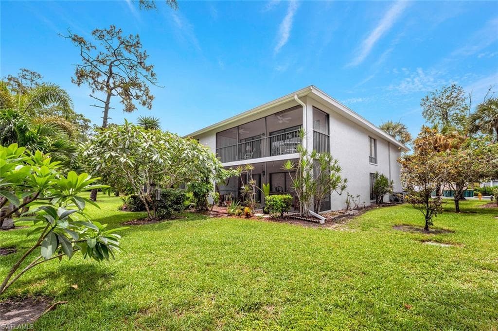 1207 Commonwealth Cir B201, Naples, FL 34116-32