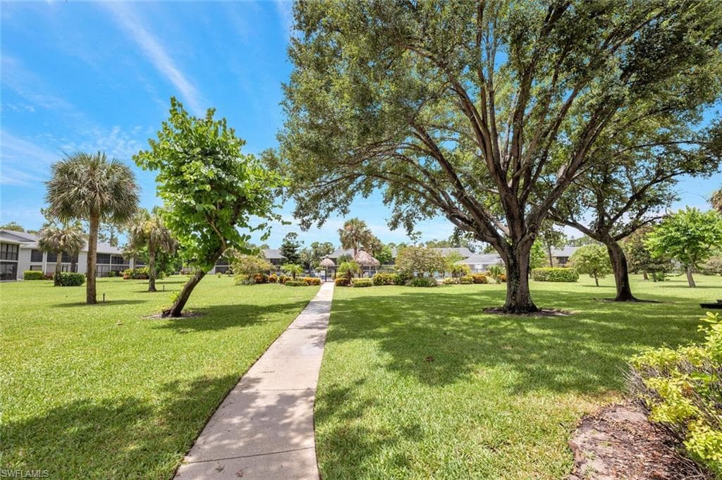 1207 Commonwealth Cir B201, Naples, FL 34116-33
