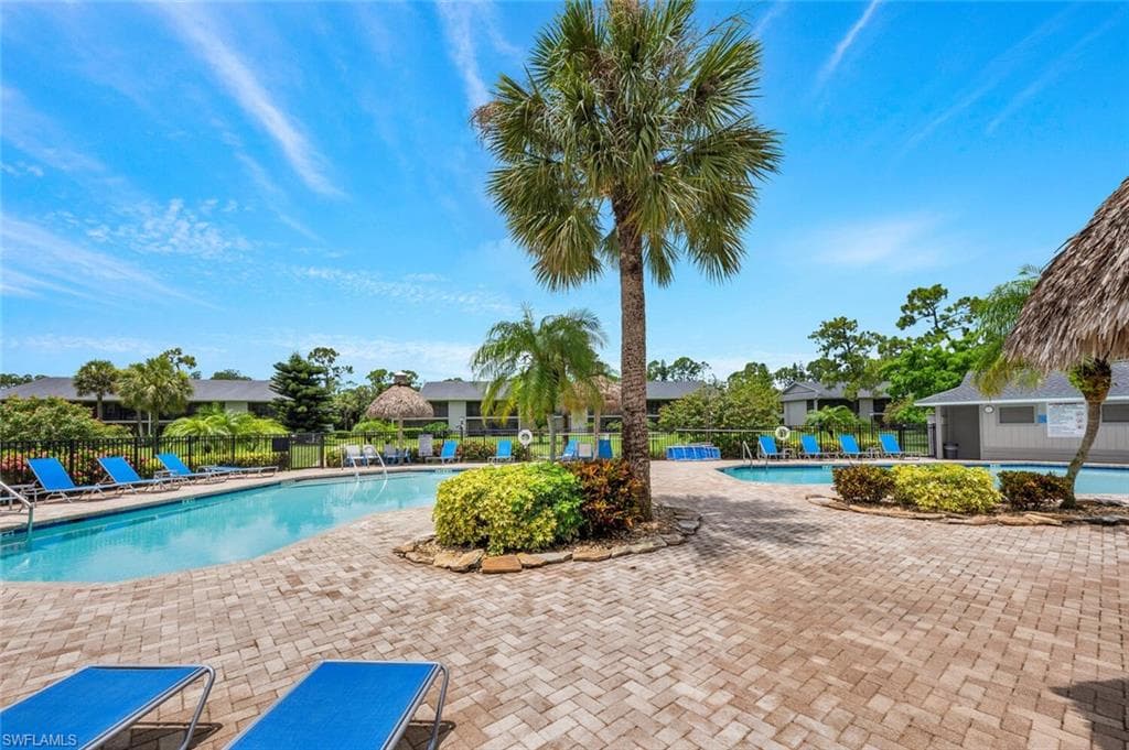 1207 Commonwealth Cir B201, Naples, FL 34116-34