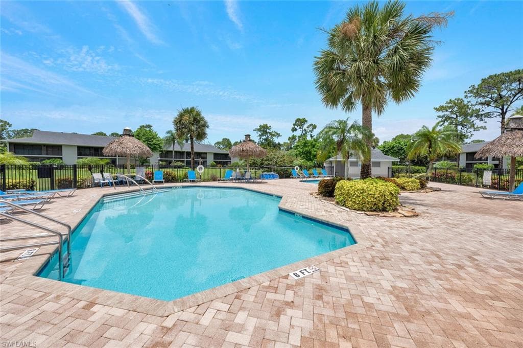 1207 Commonwealth Cir B201, Naples, FL 34116-37