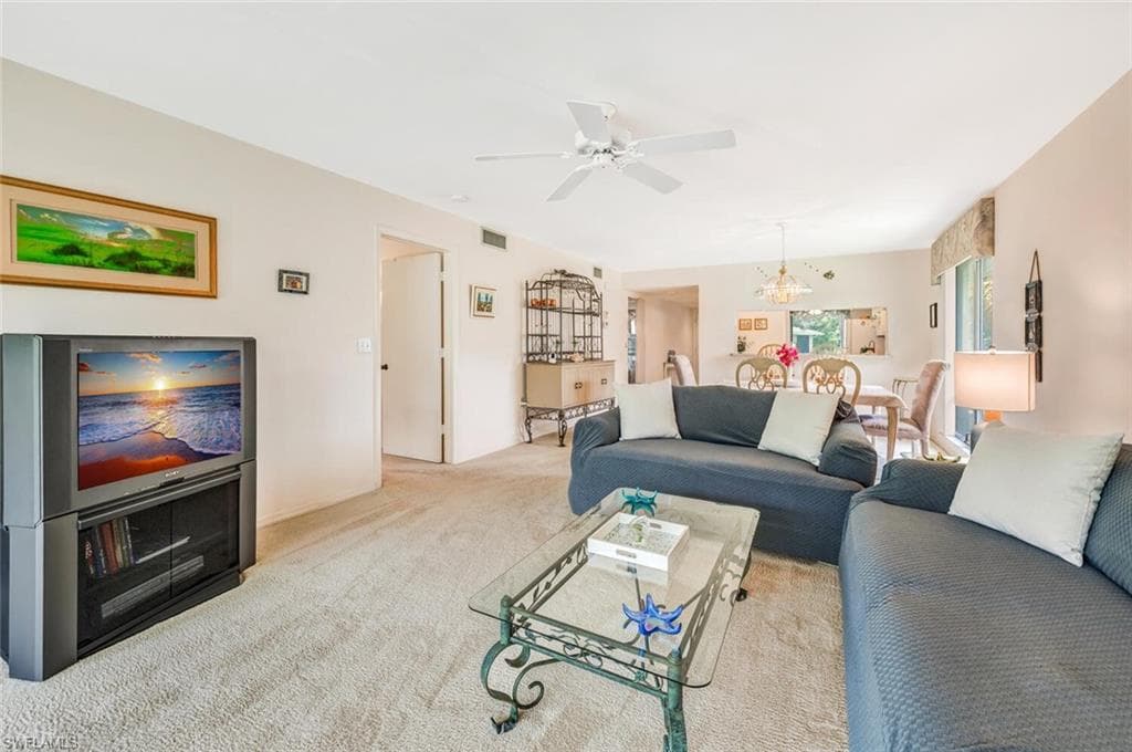 1207 Commonwealth Cir B201, Naples, FL 34116-6