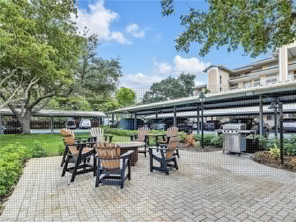 360 Horse Creek Dr 305, Naples, FL 34110-33