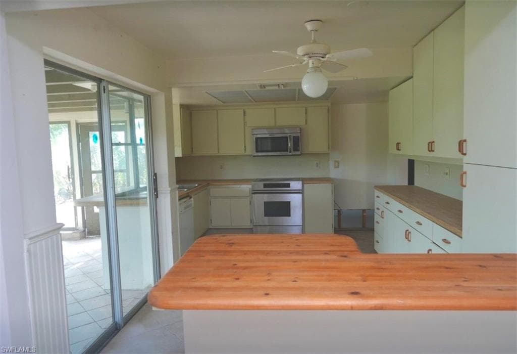 2195 Sheepshead Dr, Naples, FL 34102-10
