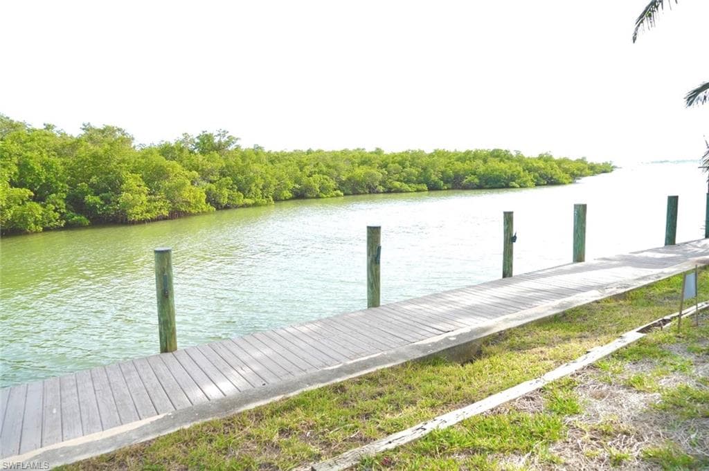 2195 Sheepshead Dr, Naples, FL 34102-17