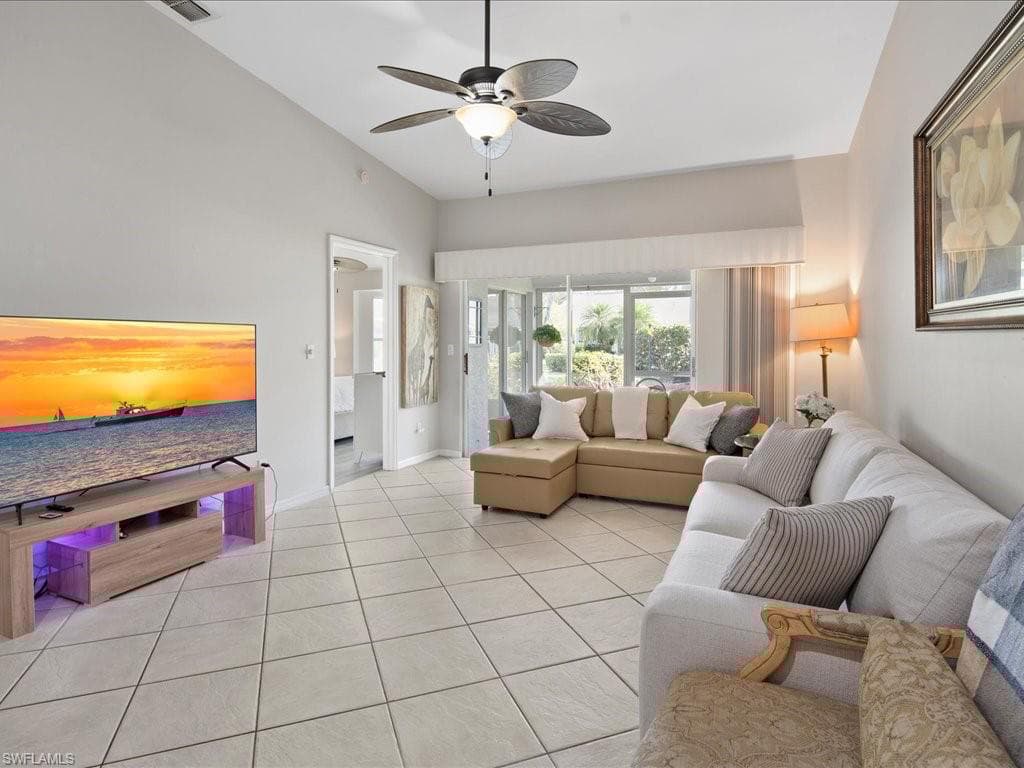 10808 King George Ln 2602, Naples, FL 34109-9