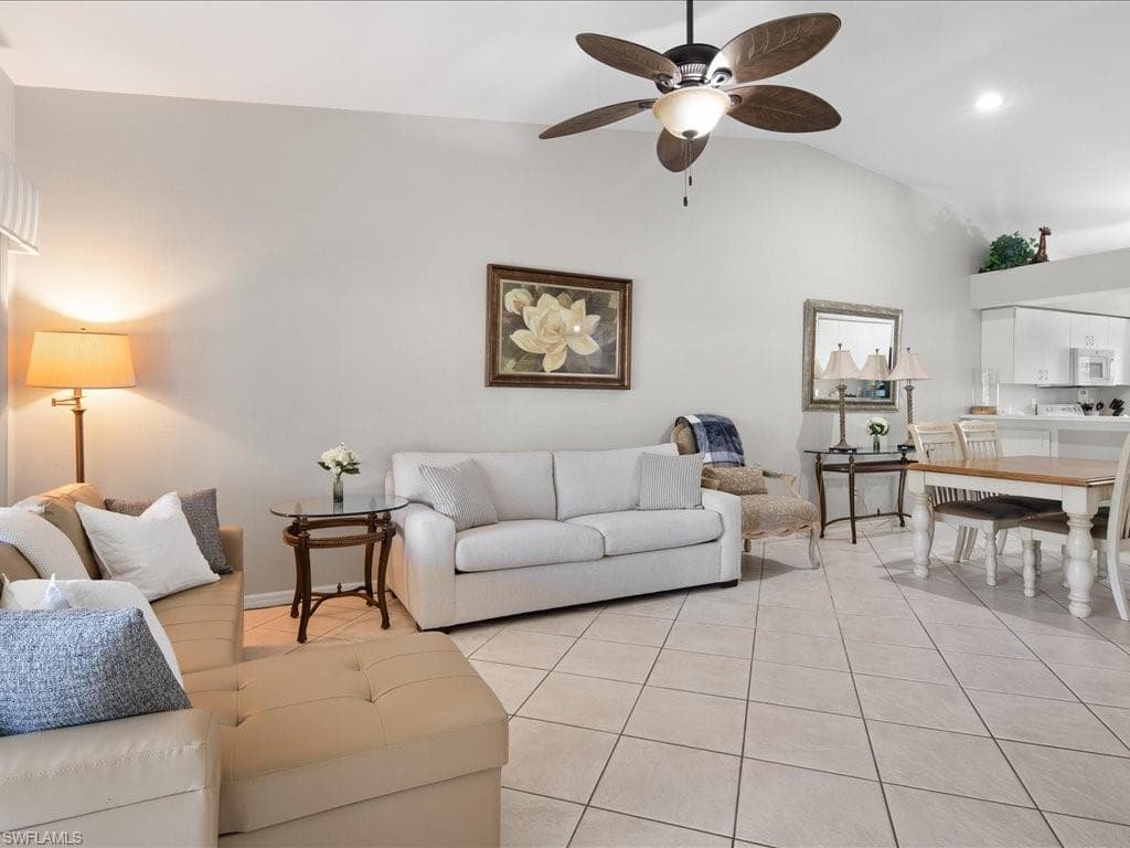 10808 King George Ln 2602, Naples, FL 34109-10