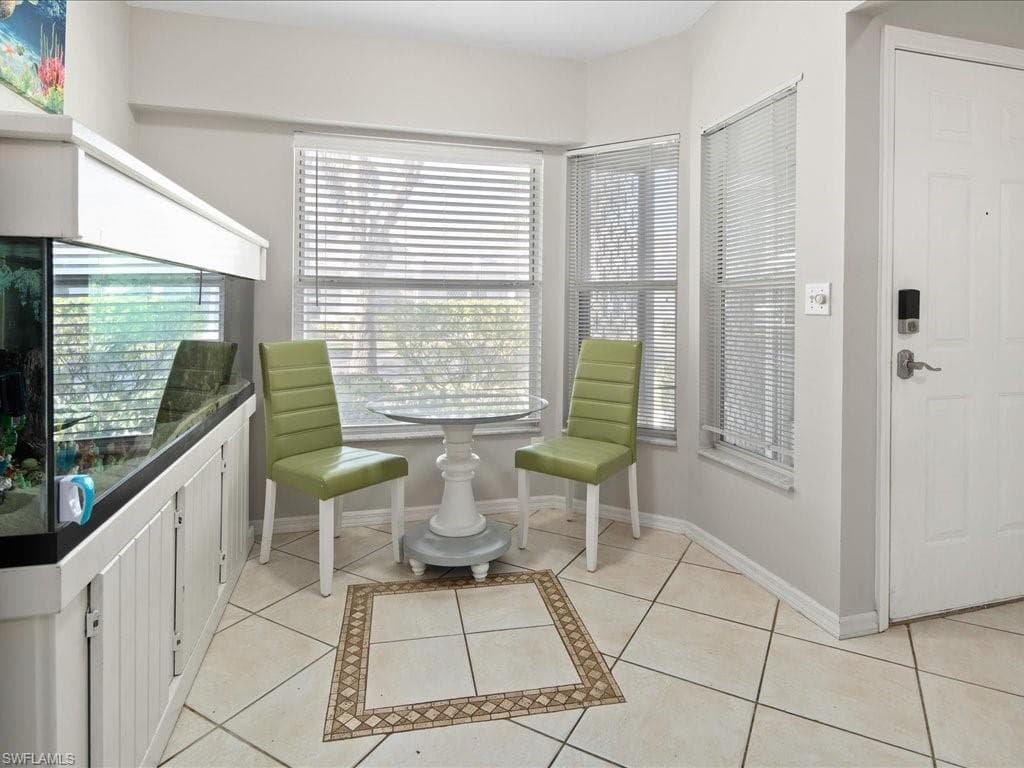 10808 King George Ln 2602, Naples, FL 34109-5