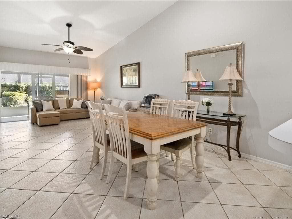 10808 King George Ln 2602, Naples, FL 34109-7