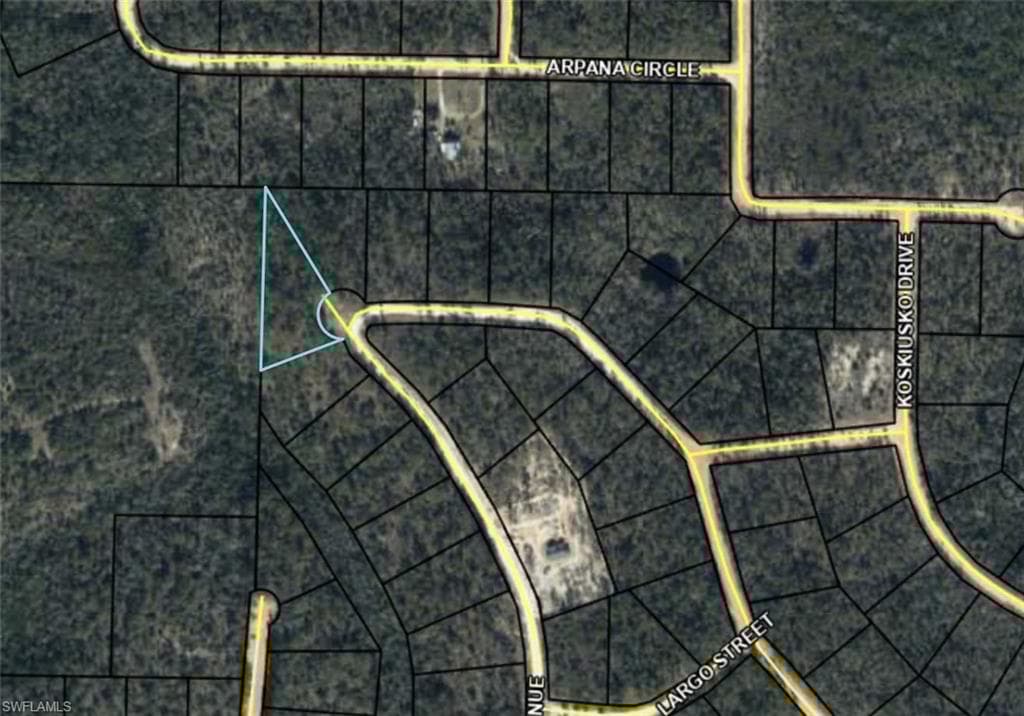 1 Putnam Ave, Alford, FL 32420-2