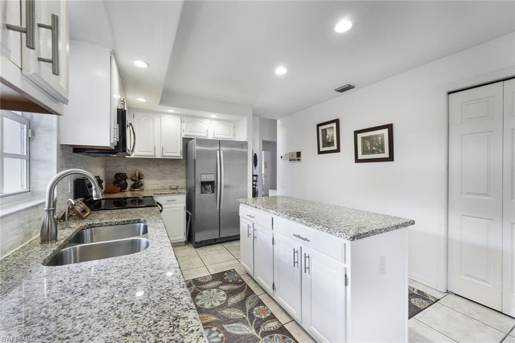 13060 Southampton Dr, Bonita Springs, FL 34135-4