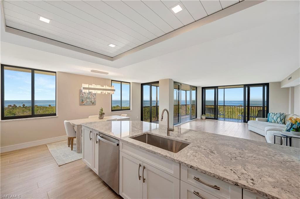 11 Bluebill Ave 602, Naples, FL 34108-9