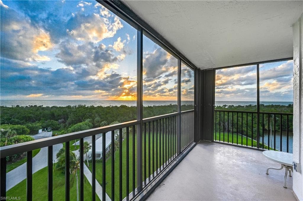 11 Bluebill Ave 602, Naples, FL 34108-16