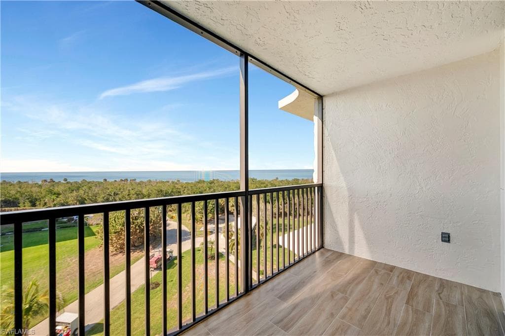 11 Bluebill Ave 602, Naples, FL 34108-19