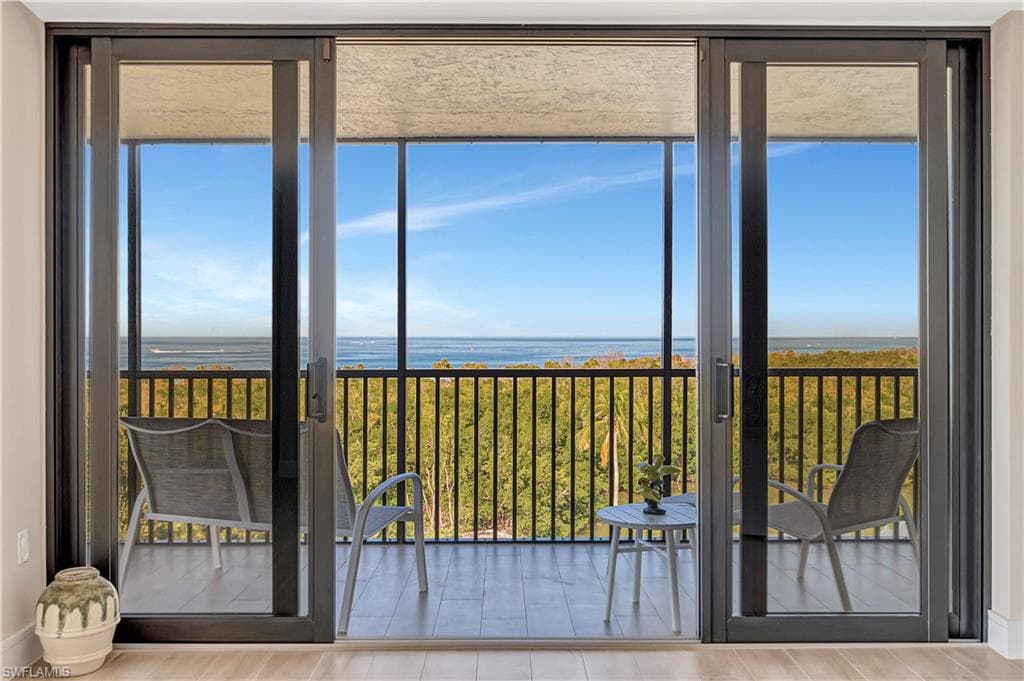 11 Bluebill Ave 602, Naples, FL 34108-43
