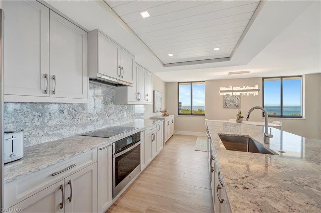 11 Bluebill Ave 602, Naples, FL 34108-8