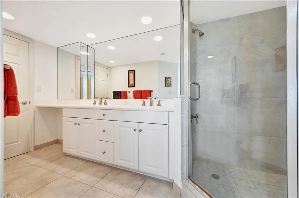 15 Bluebill Ave 304, Naples, FL 34108-22