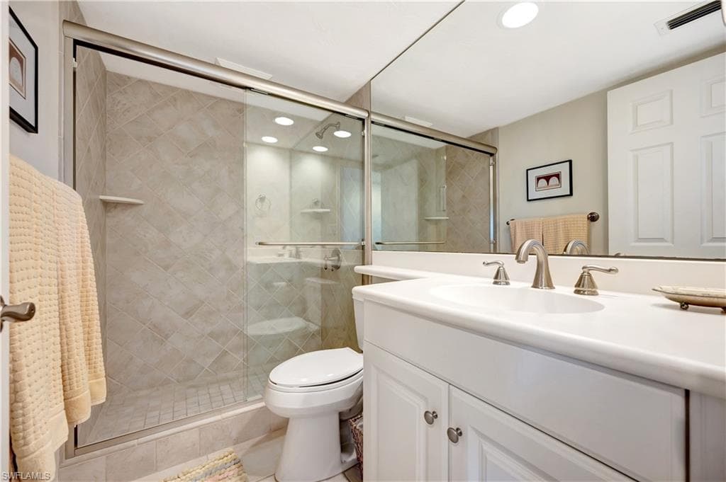 15 Bluebill Ave 304, Naples, FL 34108-24