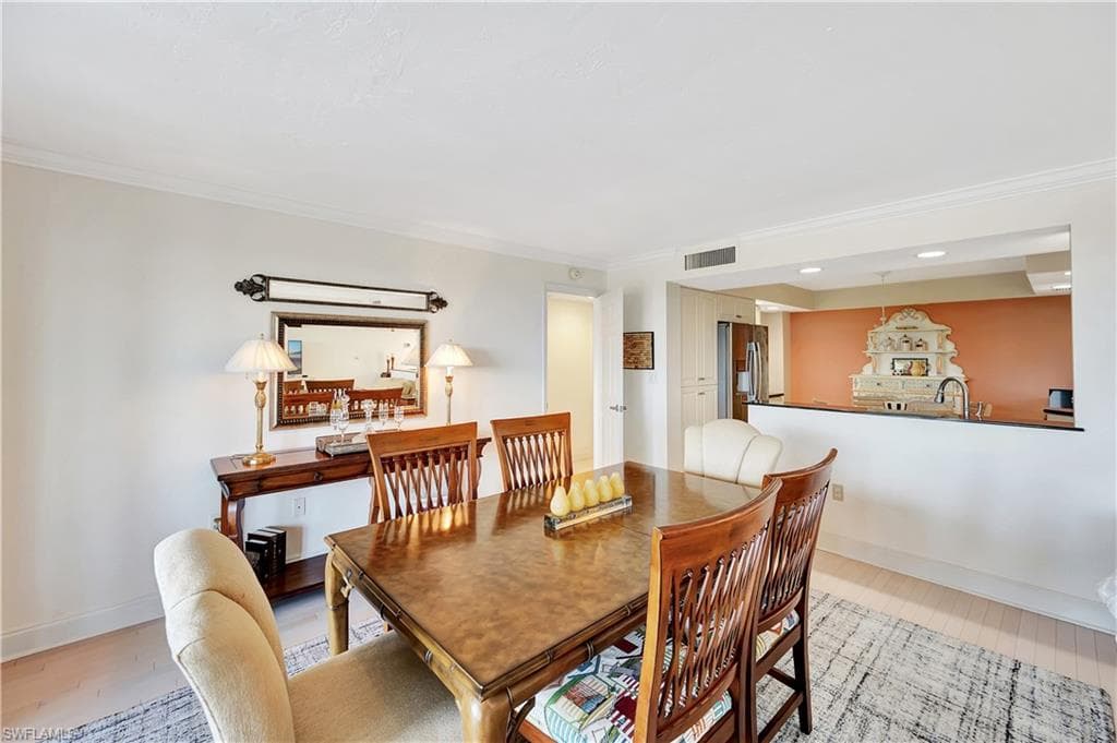 15 Bluebill Ave 304, Naples, FL 34108-31