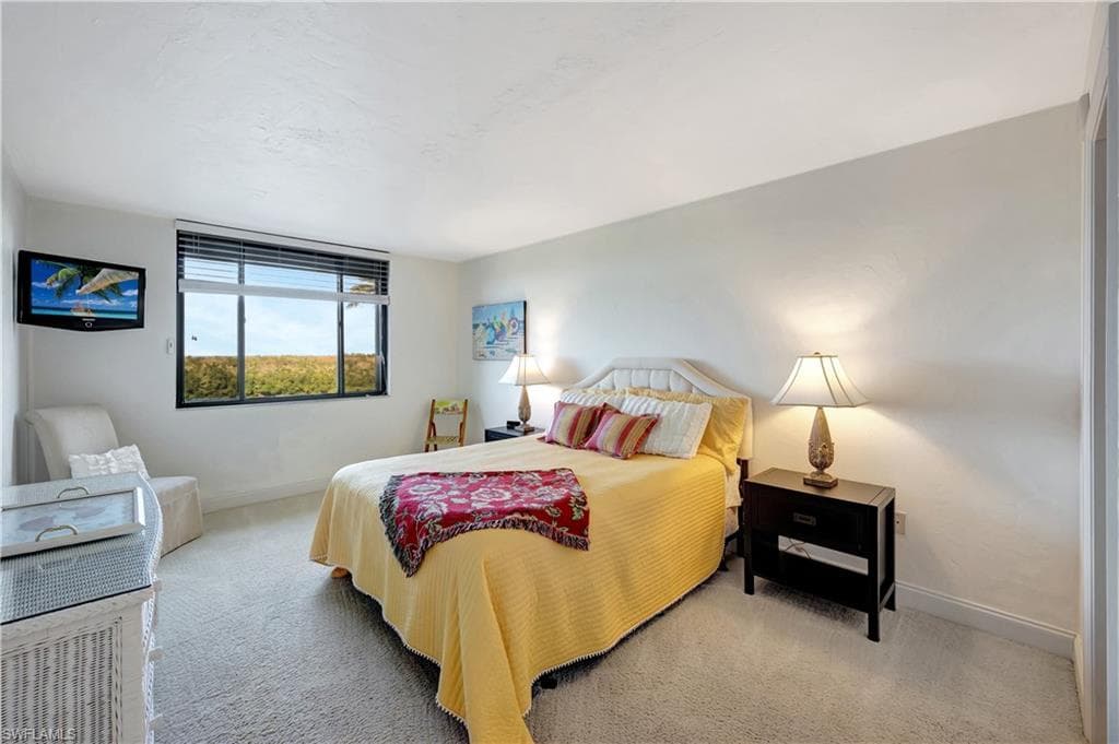 15 Bluebill Ave 304, Naples, FL 34108-37