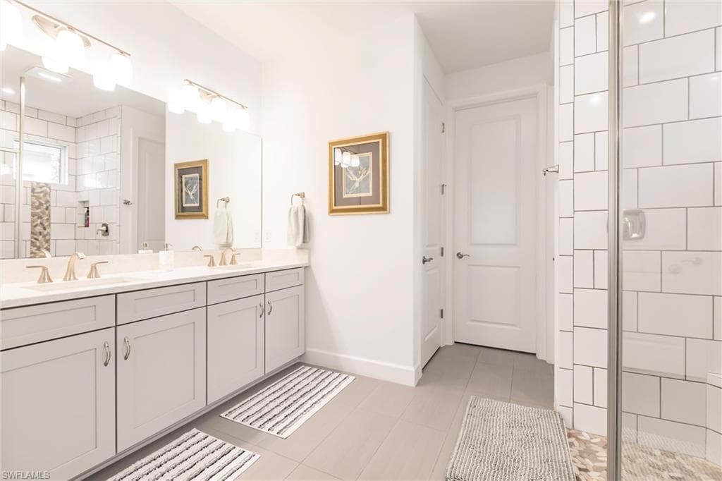 8876 Scarlotti Pl, Naples, FL 34119-19