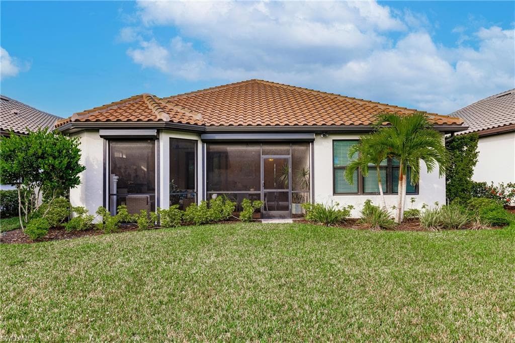 8876 Scarlotti Pl, Naples, FL 34119-31