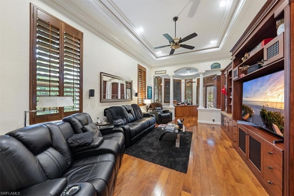 13700 Pondview Cir, Naples, FL 34119-17